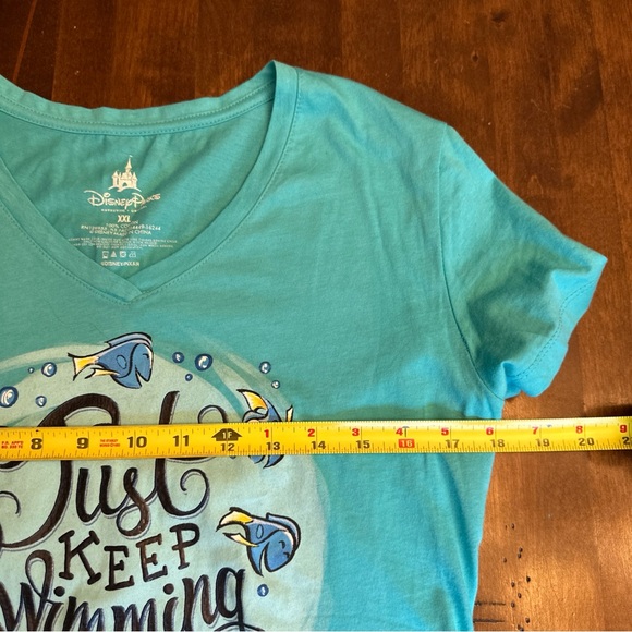 Disney Parks Finding Nemo Dory Just Keep Swimming Tee Shirt XXL **Runs Small** - Picture 4 of 5